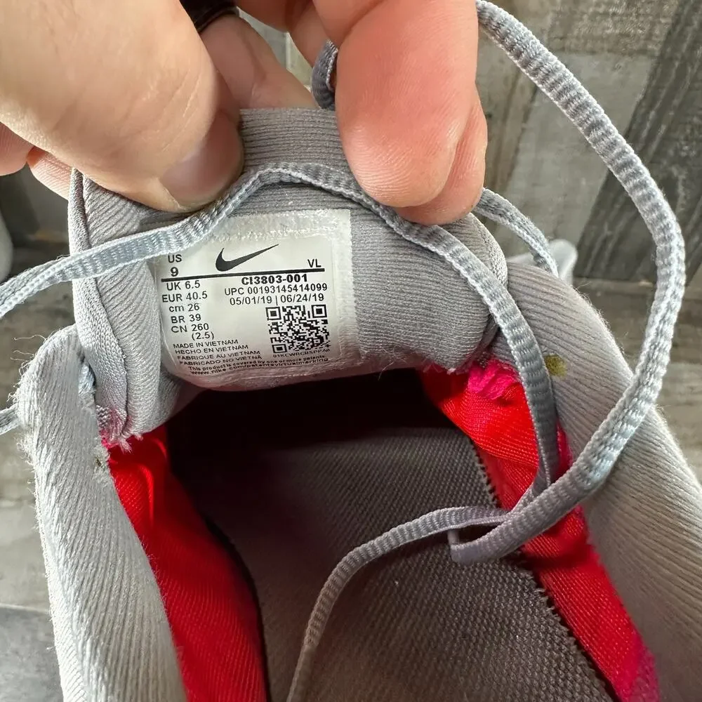 Nike quest shoes